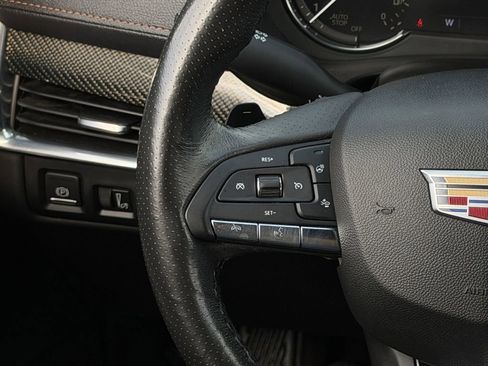 Used 2020 Cadillac XT4 Sport w/ Cold Weather Package FWD image 14