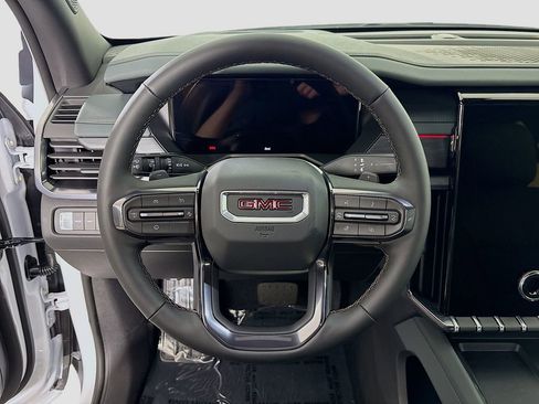 Used 2026 GMC Acadia AT4 image 12