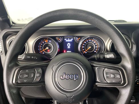 Used 2021 Jeep Wrangler Sport AWD/4WD image 15