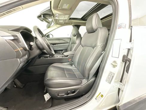 Used 2025 MAZDA CX-50 AWD 2.5 Hybrid w/ Premium Pkg image 4