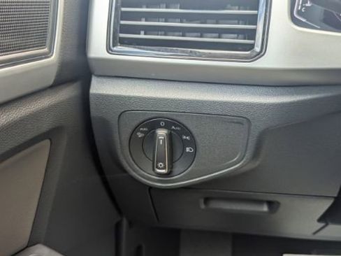 Used 2022 Volkswagen Atlas Cross Sport SEL R-Line image 25