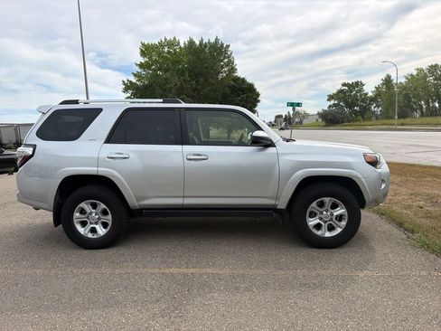 Used 2021 Toyota 4Runner SR5 AWD/4WD image 3