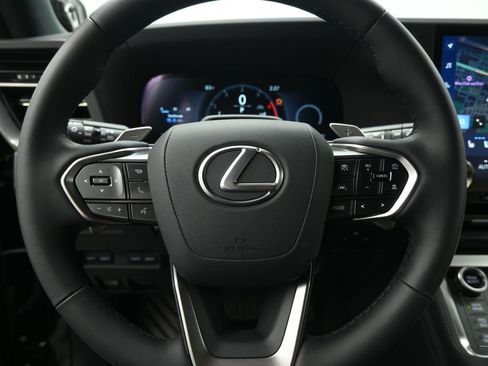 Used 2025 Lexus GX 550 w/ Accessory Package (CT) AWD/4WD image 10