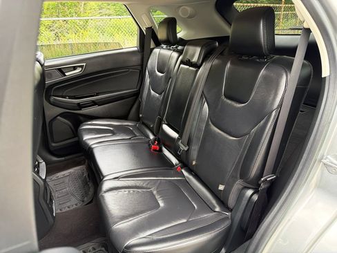 Used 2020 Ford Edge Titanium FWD image 21