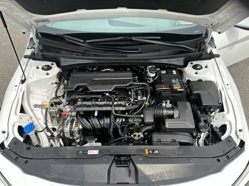 Used 2024 Hyundai Elantra SEL FWD image 7