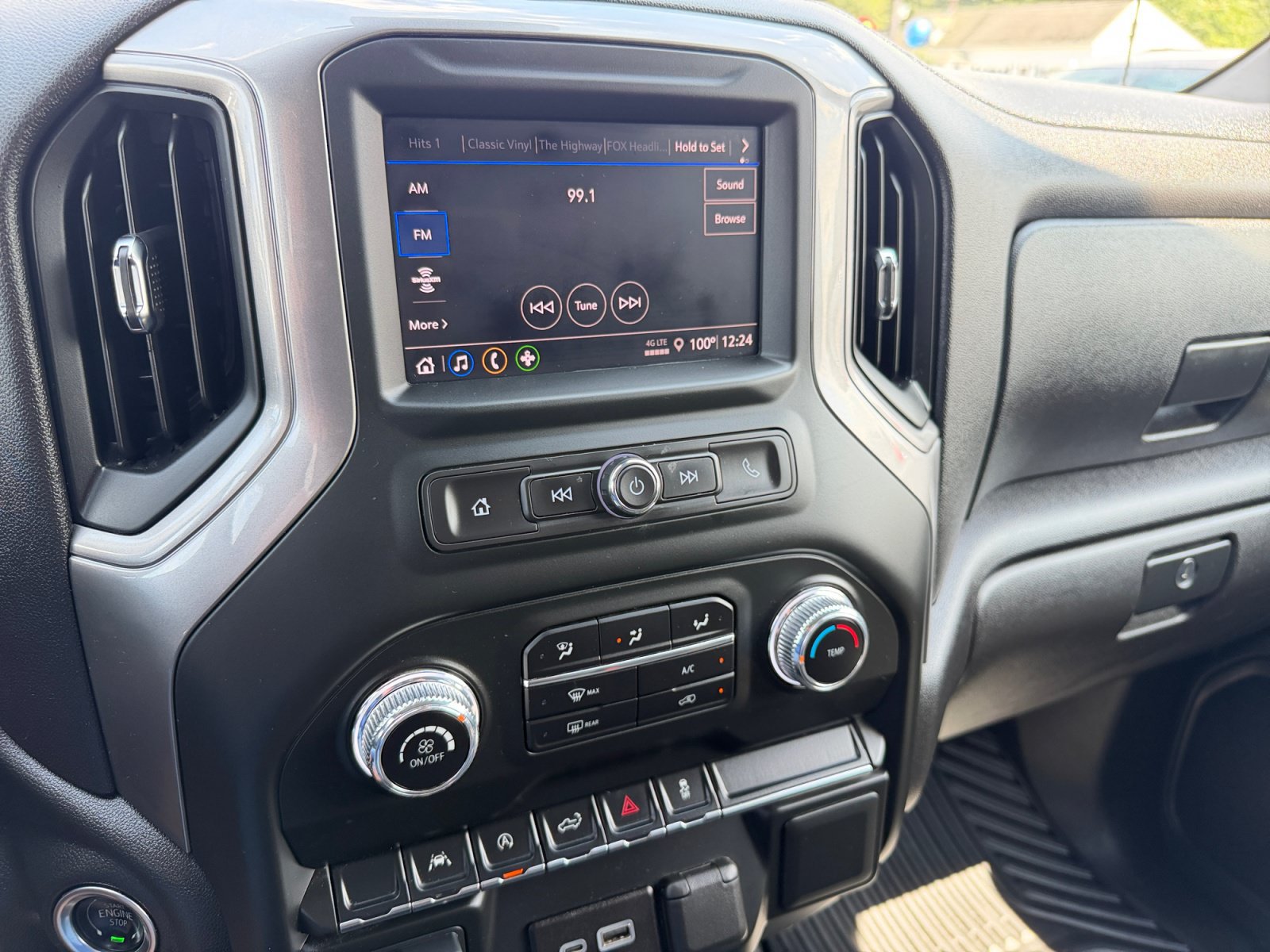 Used 2024 GMC Sierra 1500 Pro w/ Graphite Edition AWD/4WD image 18