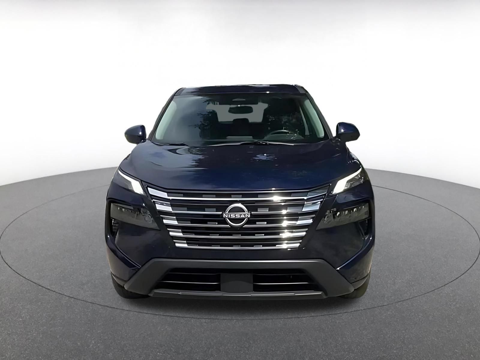 Used 2025 Nissan Rogue SV FWD image 3