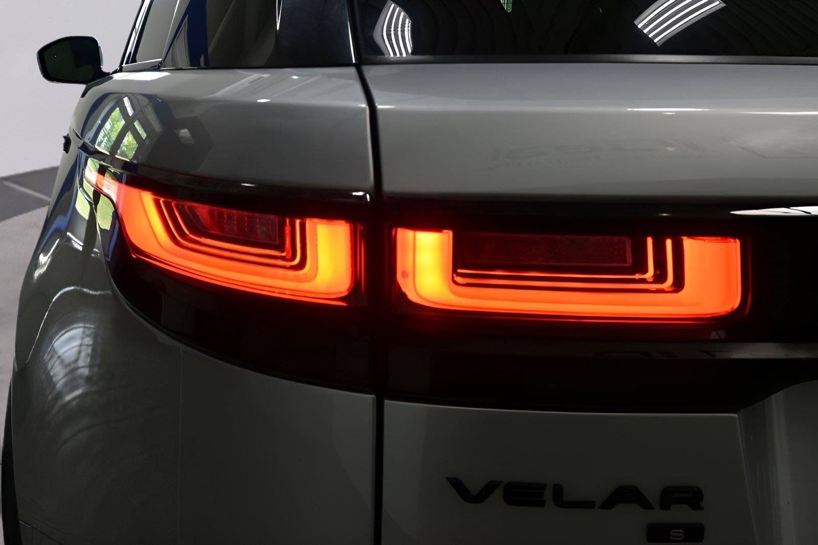 Used 2021 Land Rover Range Rover Velar R-Dynamic S AWD/4WD image 39
