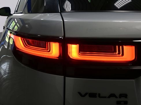 Used 2021 Land Rover Range Rover Velar R-Dynamic S AWD/4WD image 39