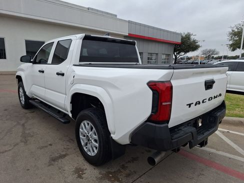 Used 2024 Toyota Tacoma SR image 4