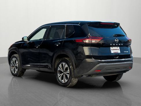 Used 2023 Nissan Rogue SV image 5