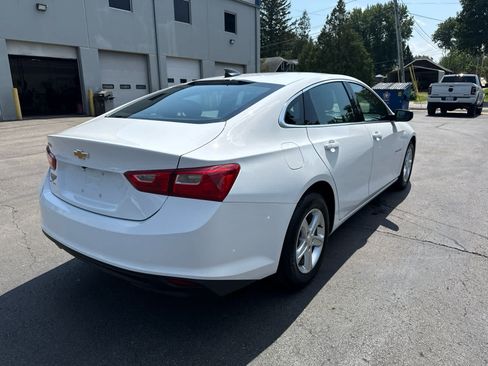Used 2024 Chevrolet Malibu LS FWD image 3