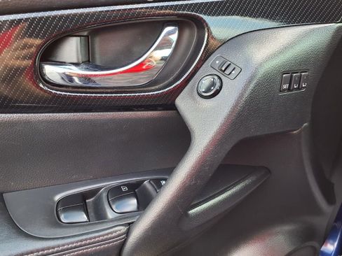 Used 2020 Nissan Rogue SL image 20