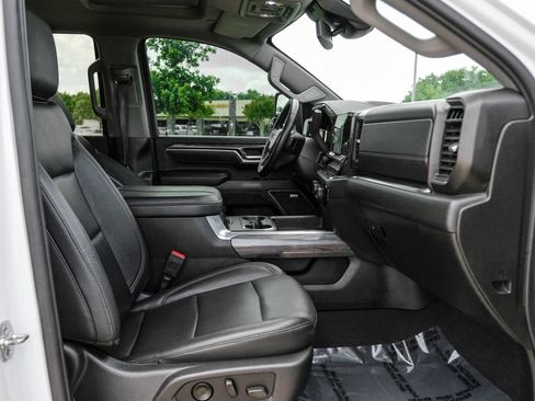 Used 2025 Chevrolet Silverado 2500 LTZ w/ LTZ Premium Package AWD/4WD image 33