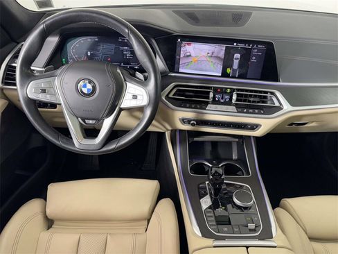 Used 2022 BMW X7 xDrive40i w/ Cold Weather Package image 5