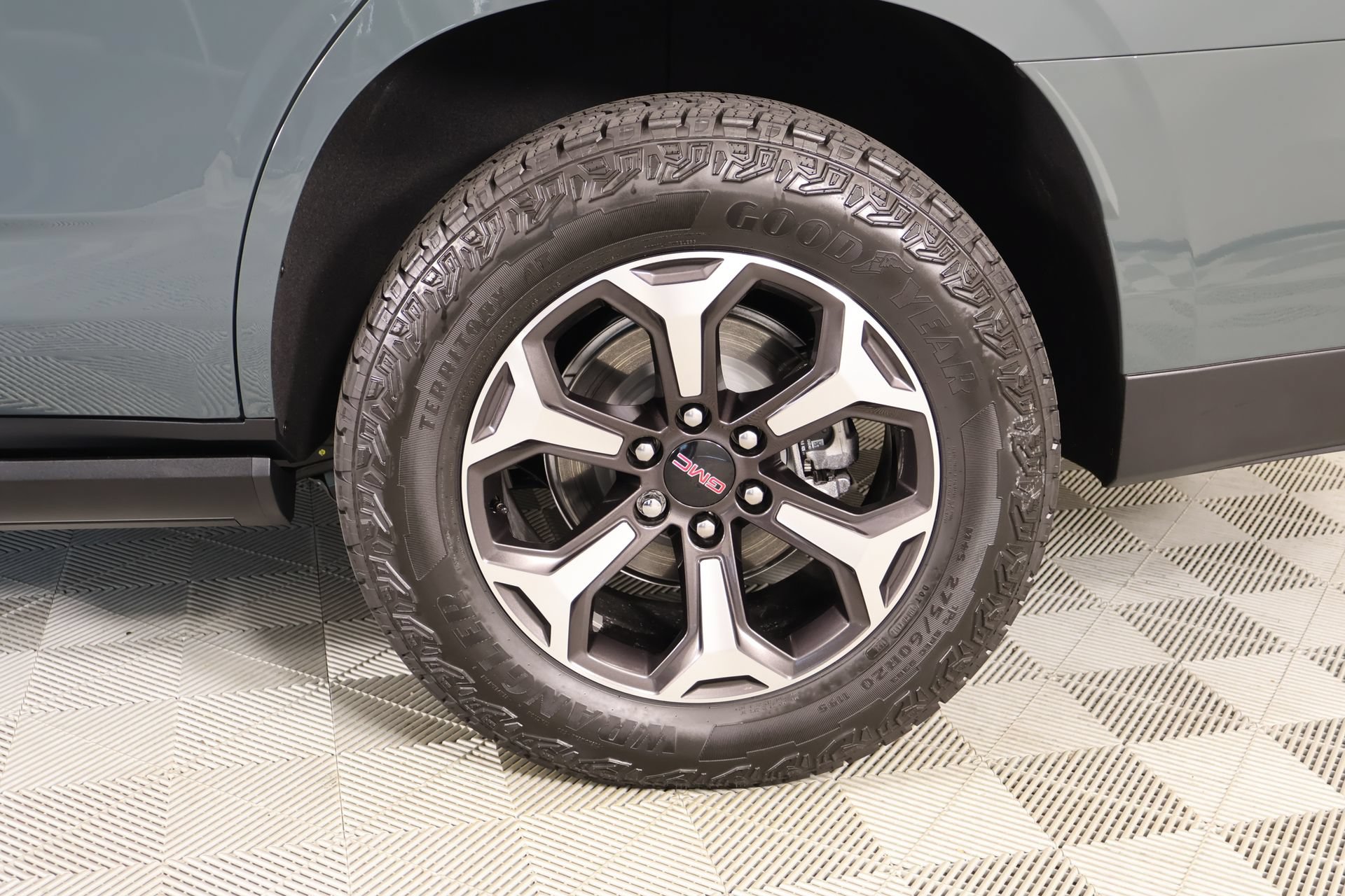 Used 2026 GMC Yukon AT4 Ultimate w/ LPO, Floor Liner Package AWD/4WD image 21