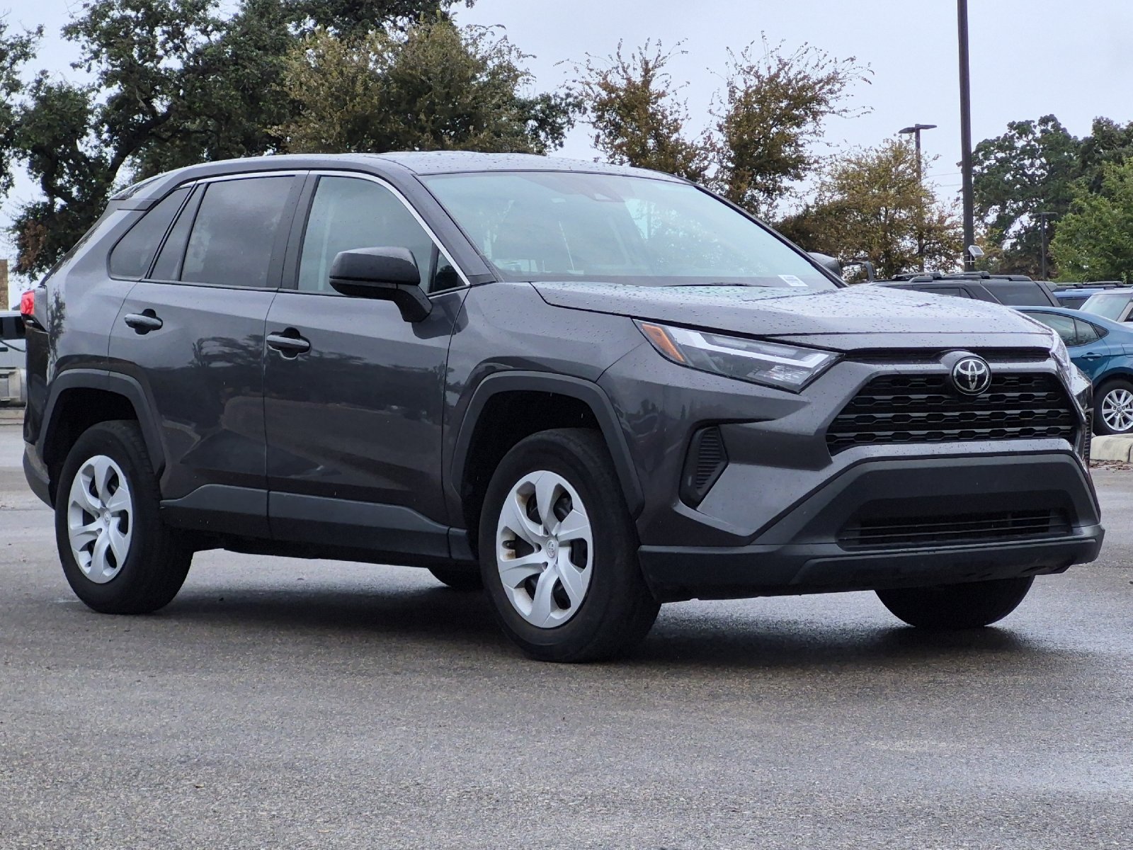 Used 2025 Toyota RAV4 LE AWD/4WD image 7