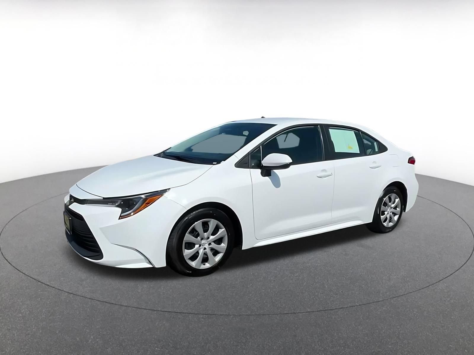 Used 2025 Toyota Corolla LE FWD image 7