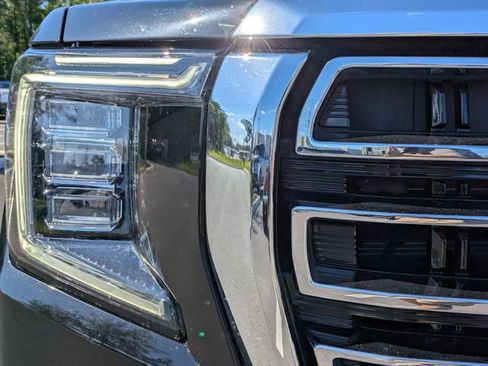 Used 2022 GMC Yukon SLT w/ SLT Luxury Package RWD image 10