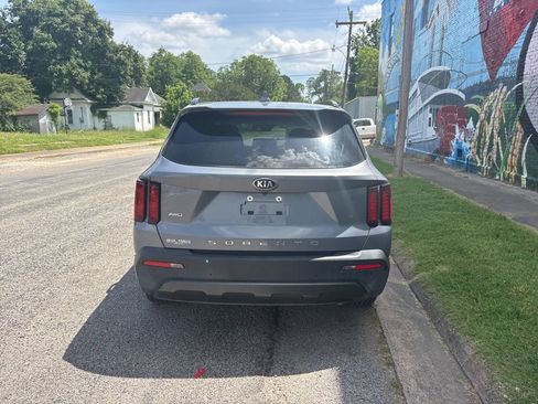 Used 2021 Kia Sorento S w/ Panoramic Sunroof Package AWD/4WD image 6