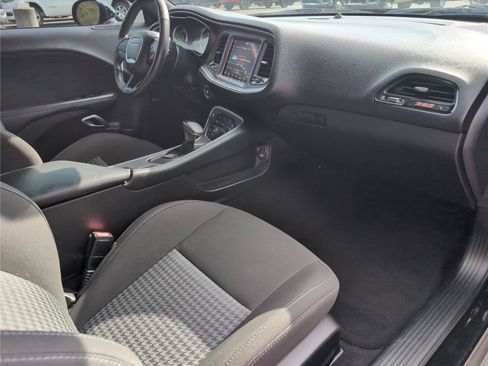 Used 2022 Dodge Challenger R/T Scat Pack RWD image 34