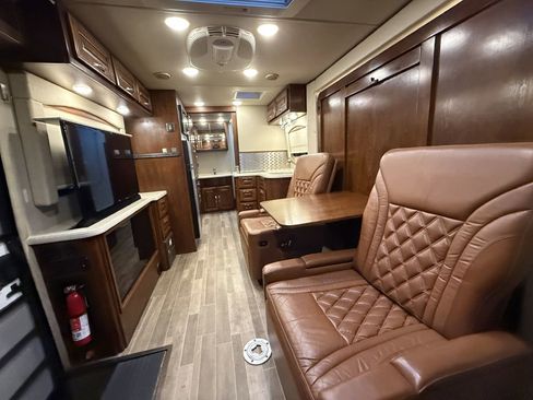 Used 2017 Mercedes-Benz Sprinter 3500 image 41