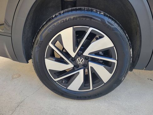 Used 2026 Volkswagen Atlas SE FWD image 17