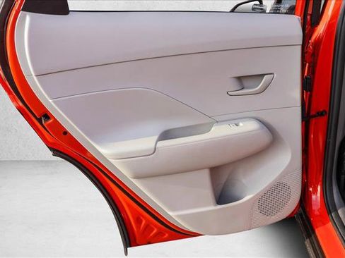 Certified 2025 Hyundai Kona SEL image 22