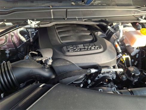 Used 2024 RAM 2500 Tradesman w/ Chrome Appearance Group image 28