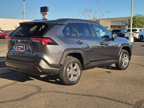 Used 2025 Toyota RAV4 LE AWD/4WD image 5