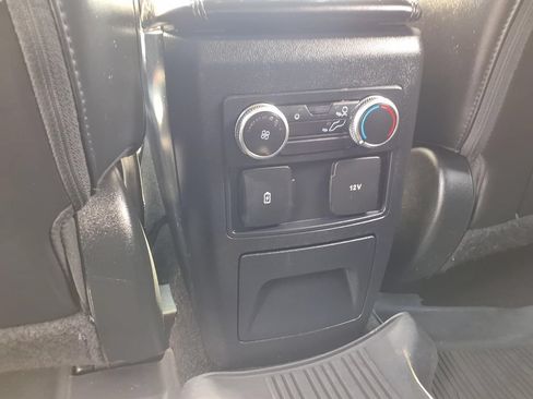 Used 2022 Ford Explorer XLT w/ Equipment Group 202A AWD/4WD image 24