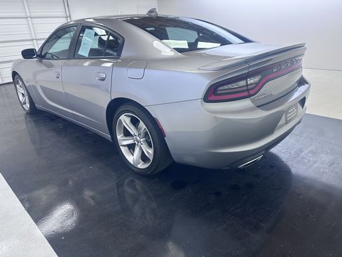 Used 2016 Dodge Charger R/T RWD image 10