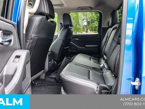 Used 2024 Nissan Frontier SL w/ Technology Package RWD image 18