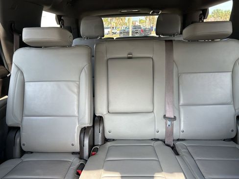 Used 2022 Chevrolet Tahoe Z71 AWD/4WD image 15