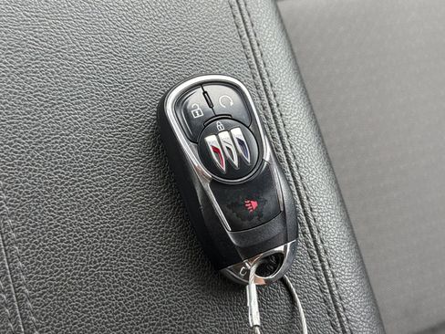 Used 2025 Buick Encore GX Preferred FWD image 21