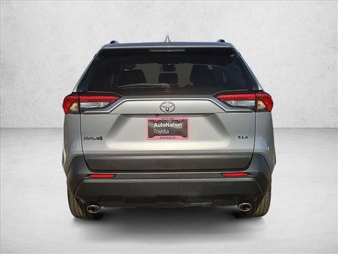 Used 2025 Toyota RAV4 XLE FWD image 7