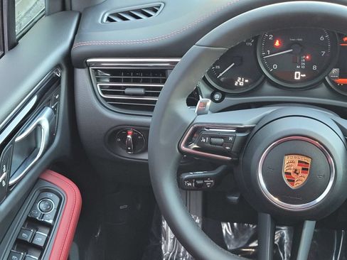 New 2026 Porsche Macan AWD/4WD image 16