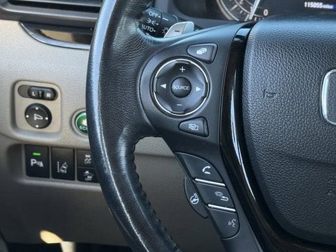 Used 2018 Honda Pilot Elite image 14