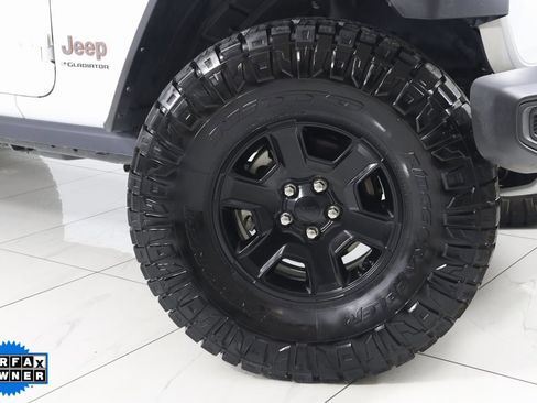 Used 2023 Jeep Gladiator Mojave w/ Cold Weather Group image 15