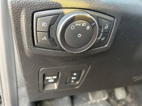 Used 2018 Ford F150 XLT w/ Equipment Group 302A Luxury image 9