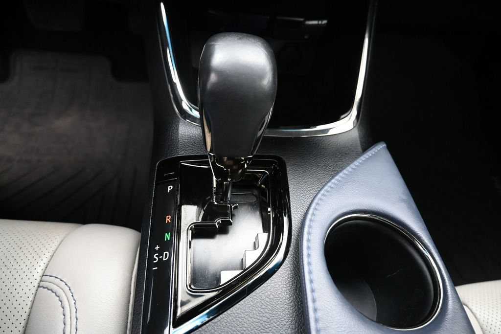Used 2013 Toyota Avalon Limited FWD image 19