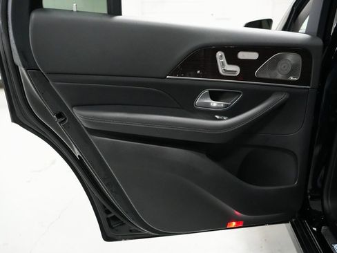 Used 2024 Mercedes-Benz GLS 450 4MATIC image 24