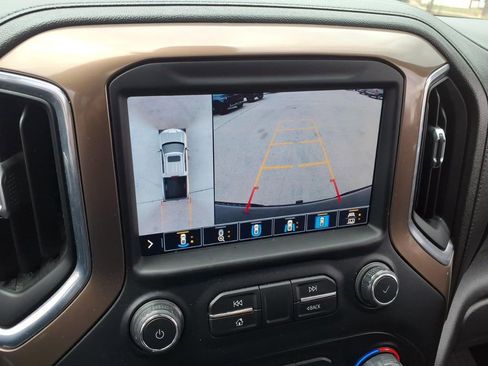 Used 2021 Chevrolet Silverado 1500 High Country w/ Technology Package image 22