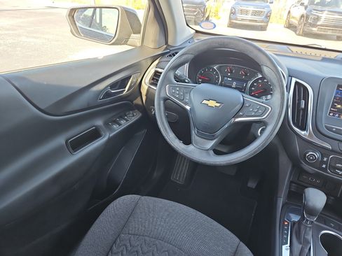 Used 2024 Chevrolet Equinox LT FWD image 9