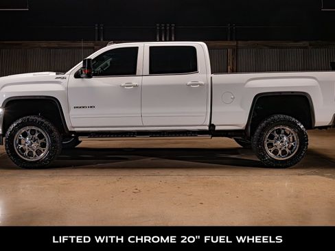 Used 2018 GMC Sierra 2500 SLE w/ Suspension Package, Off-Road AWD/4WD image 5