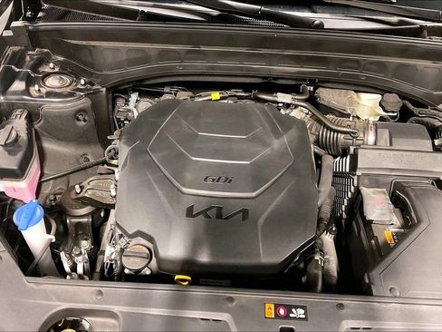 Used 2025 Kia Telluride LX FWD image 31