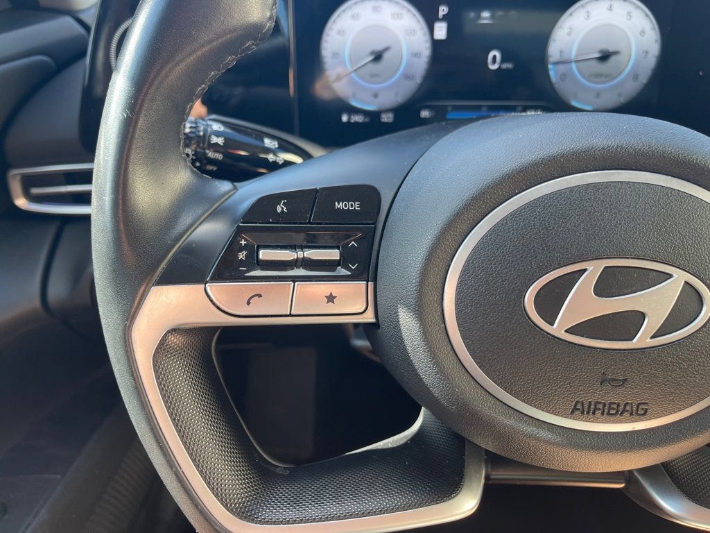 Used 2024 Hyundai Elantra Limited FWD image 15