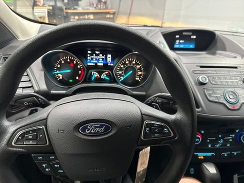 Used 2017 Ford Escape SE AWD/4WD image 25