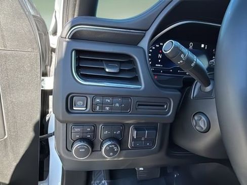 Used 2023 Chevrolet Suburban RST w/ Sport Performance Package image 22