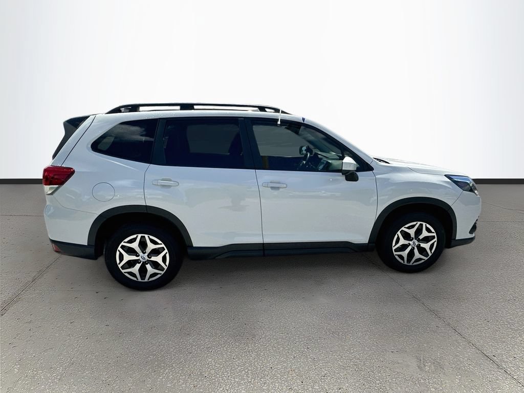 Certified 2024 Subaru Forester Premium AWD/4WD image 8